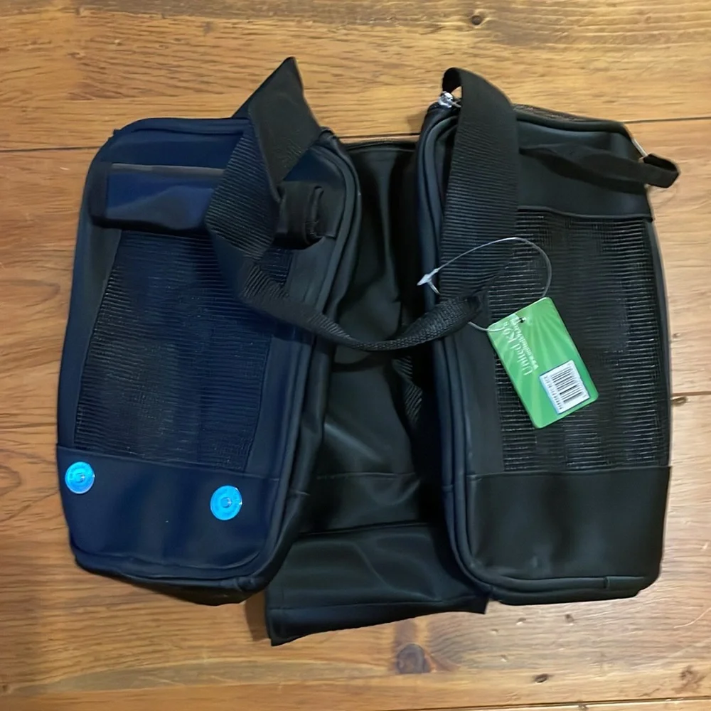 NWT UK 9’s Parker Carrier dog/cat travel bag carrier. 13x11x7